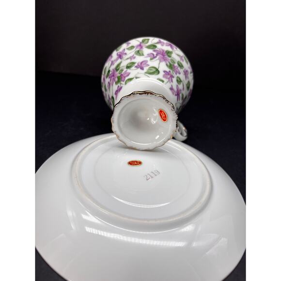 Vintage Footed Teacup and Saucer Chintz, Violet Floral w/Gold Made in Japan - Picture 5 of 16